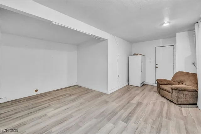 $399,500 | 54 Del Amo Drive, Las Vegas, NV 89110