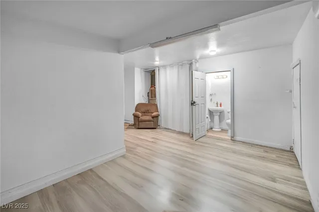 $399,500 | 54 Del Amo Drive, Las Vegas, NV 89110