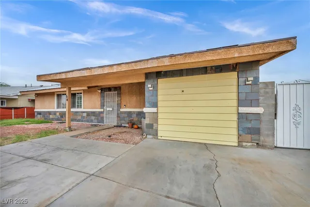 $399,500 | 54 Del Amo Drive, Las Vegas, NV 89110