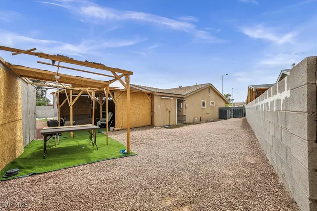 $399,500 | 54 Del Amo Drive, Las Vegas, NV 89110