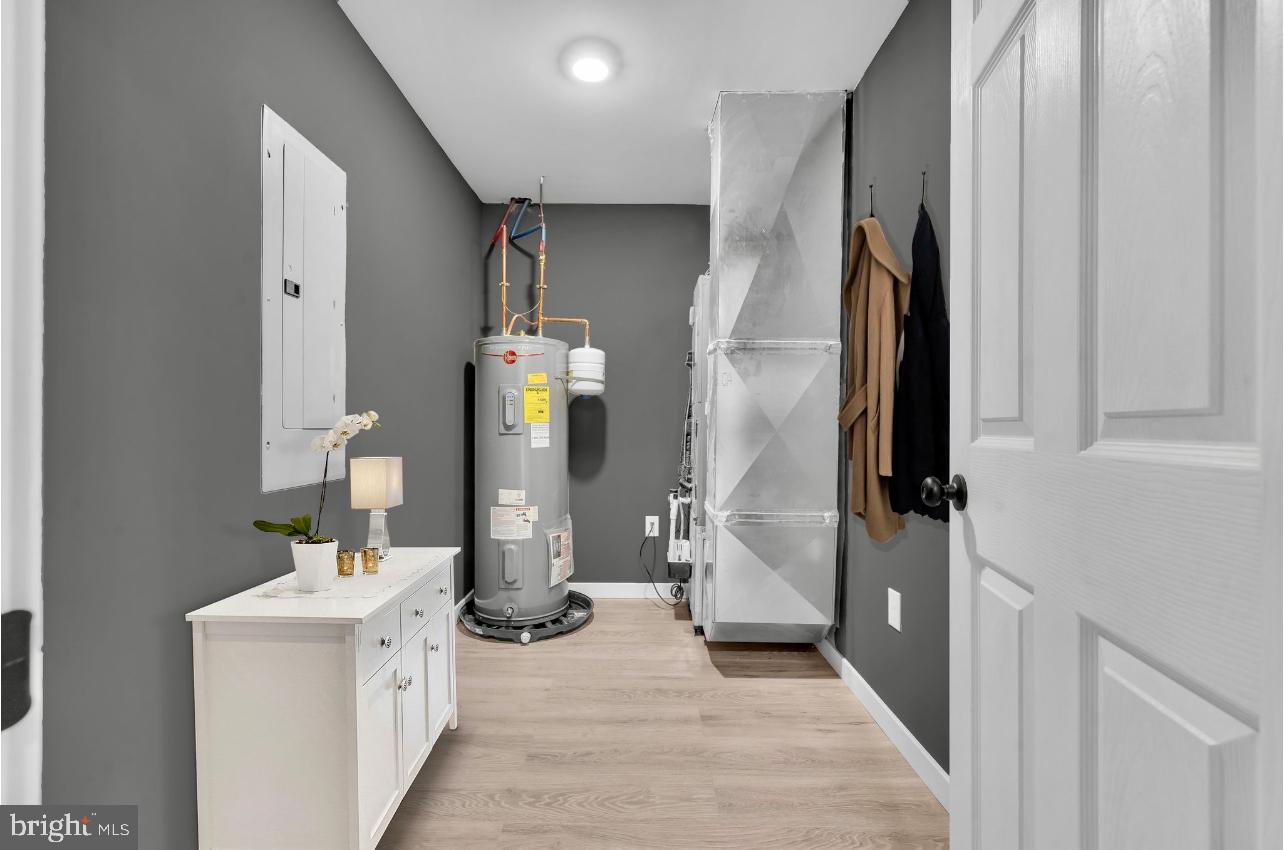 14 Kent Road Elkton, MD 21921 - Photo 13 of 15 Utility/mud room- virtually staged