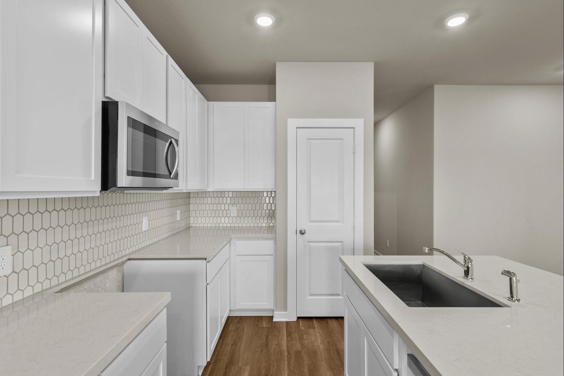 2903 Wind Cave Lane Rosharon, TX 77583 - Photo 5 of 32 representative photo