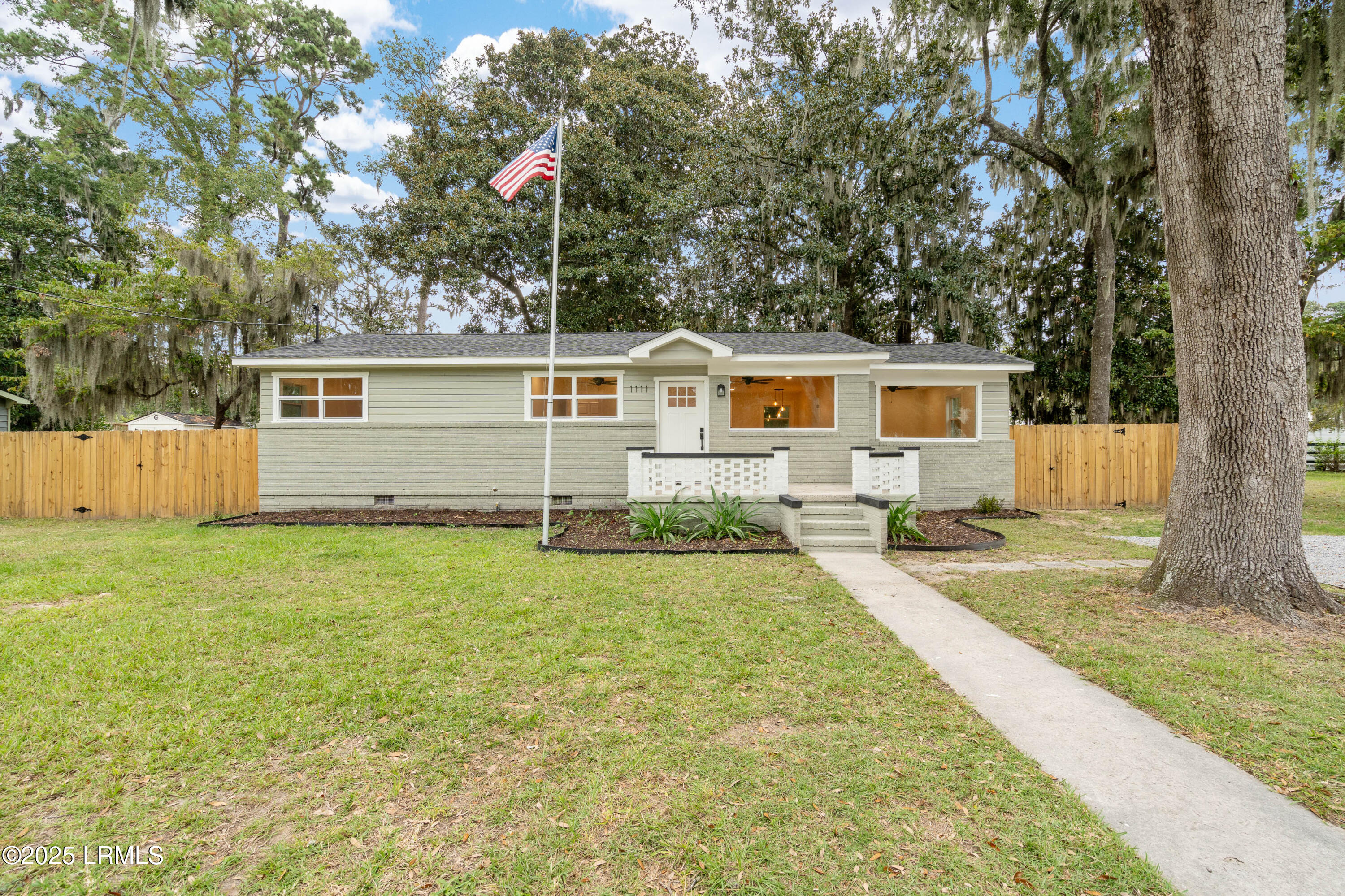 1111 Old Trail Road Beaufort, SC 29902 - Photo 3 of 32 1111 Old Trail-5