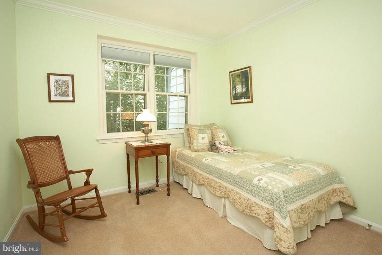 2149 Pond View Court Reston, VA 20191 - Photo 19 of 19 Bedroom #3