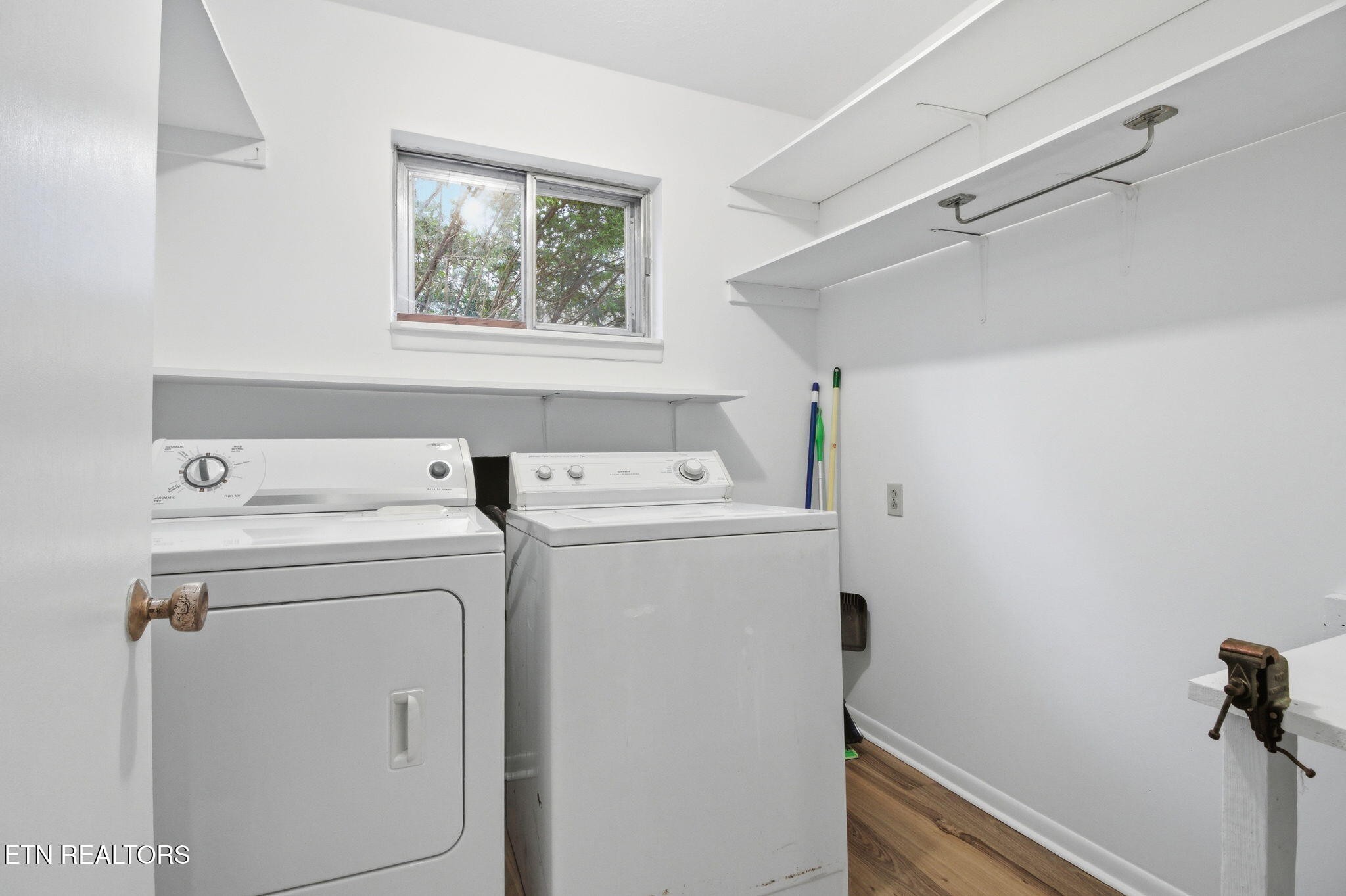 353 East Wolf Valley Road Heiskell, TN 37754 - Photo 21 of 34 a utility room with dryer and washer