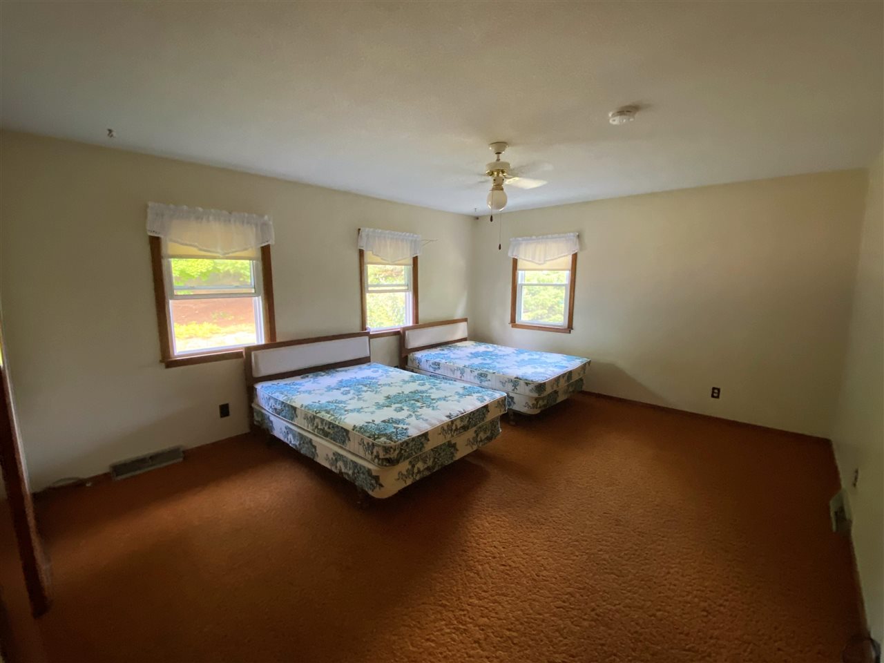 525 East Sleights Road Traverse City, MI 49696 - Photo 9 of 35 1892712-8.JPG