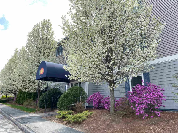 $1,899 | 99 Eastern Avenue, Unit 304, Manchester, NH 03104