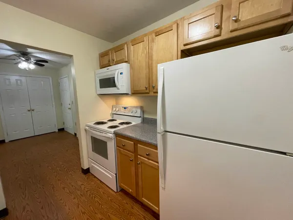 $1,899 | 99 Eastern Avenue, Unit 304, Manchester, NH 03104