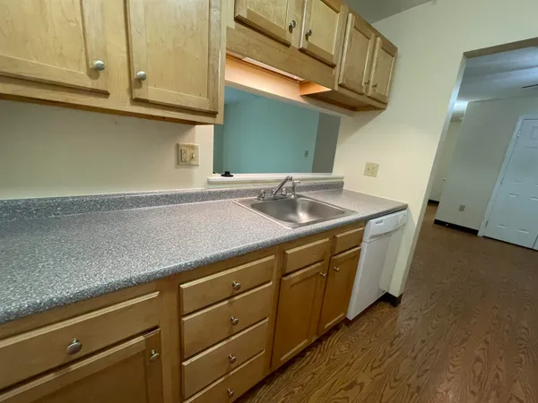 $1,899 | 99 Eastern Avenue, Unit 304, Manchester, NH 03104