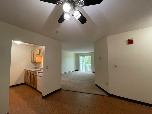 $1,899 | 99 Eastern Avenue, Unit 304, Manchester, NH 03104