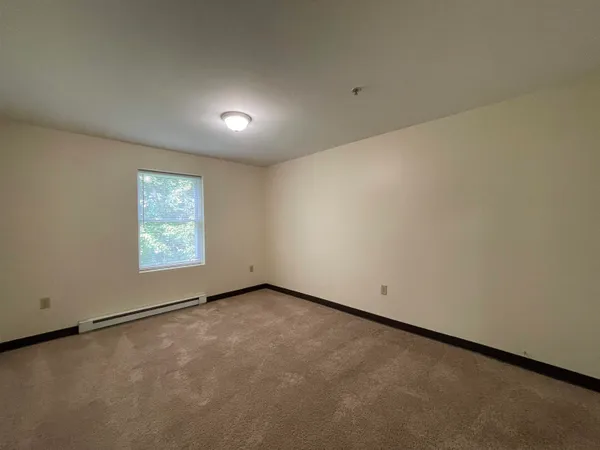 $1,899 | 99 Eastern Avenue, Unit 304, Manchester, NH 03104