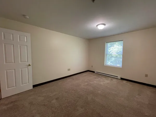 $1,899 | 99 Eastern Avenue, Unit 304, Manchester, NH 03104
