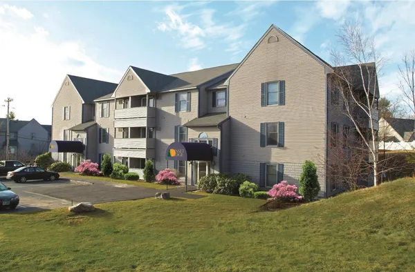 $1,899 | 99 Eastern Avenue, Unit 304, Manchester, NH 03104