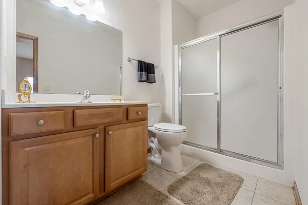 $269,900 | 1795 Woodland Way, Slinger, WI 53086