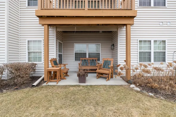 $269,900 | 1795 Woodland Way, Slinger, WI 53086