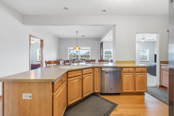 $269,900 | 1795 Woodland Way, Slinger, WI 53086