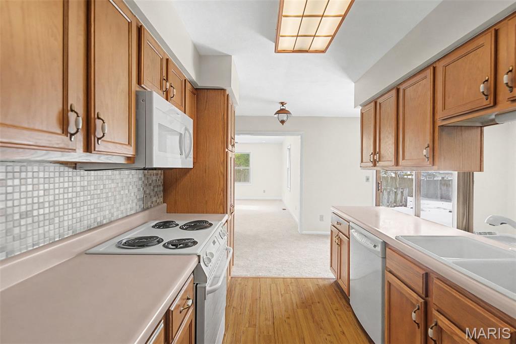 2339 Chadwick Drive Alton, IL 62002 - Photo 16 of 35