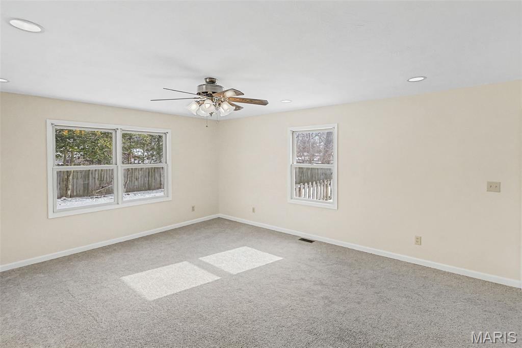 2339 Chadwick Drive Alton, IL 62002 - Photo 18 of 35