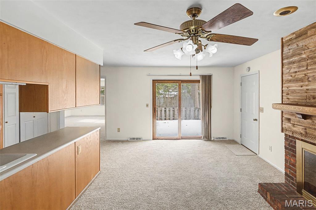 2339 Chadwick Drive Alton, IL 62002 - Photo 10 of 35