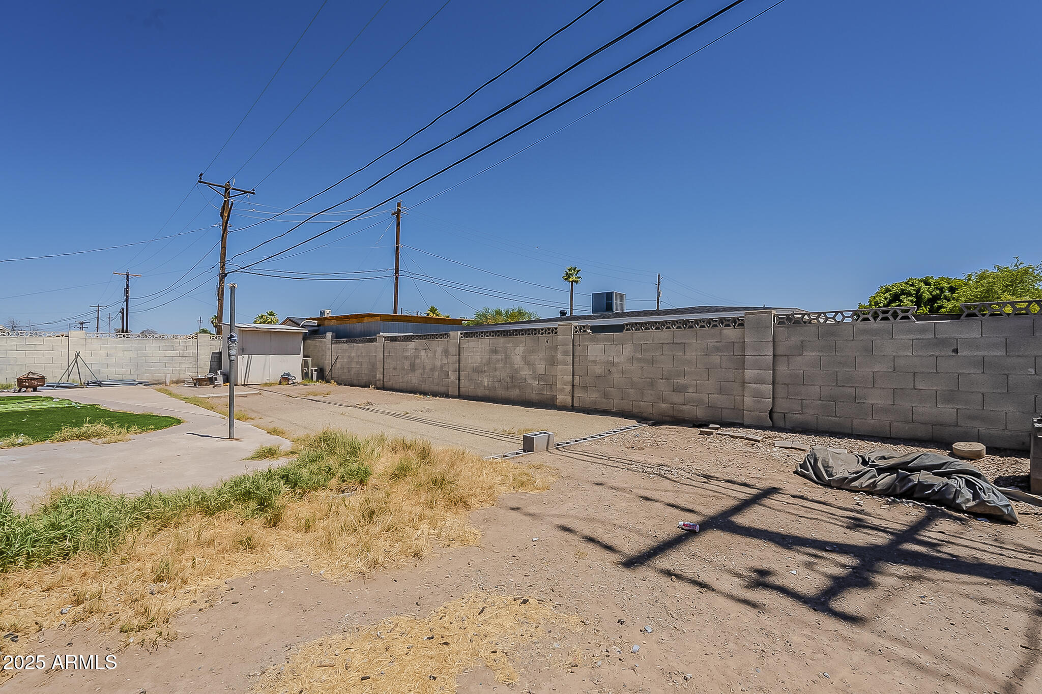 5319 West Osborn Road Phoenix, AZ 85031 - Photo 32 of 37 a view of a backyard