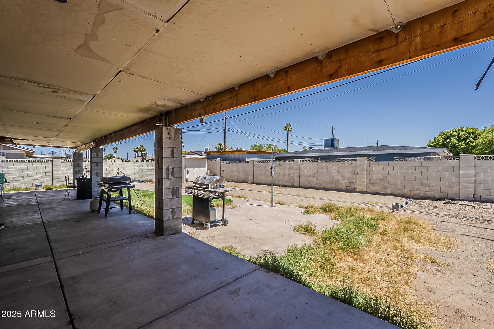 5319 West Osborn Road Phoenix, AZ 85031 - Photo 37 of 37 a view of a backyard of the house
