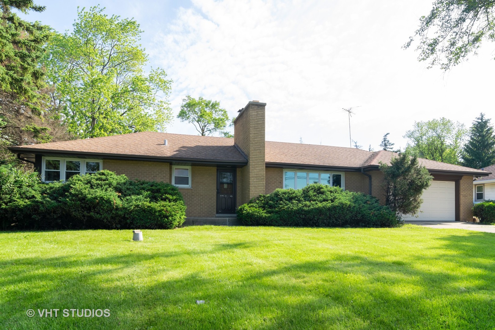 21W516 Army Trail Road Addison, IL 60101 - Photo 1 of 16