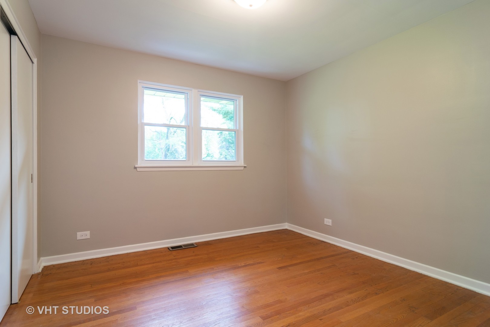 21W516 Army Trail Road Addison, IL 60101 - Photo 8 of 16