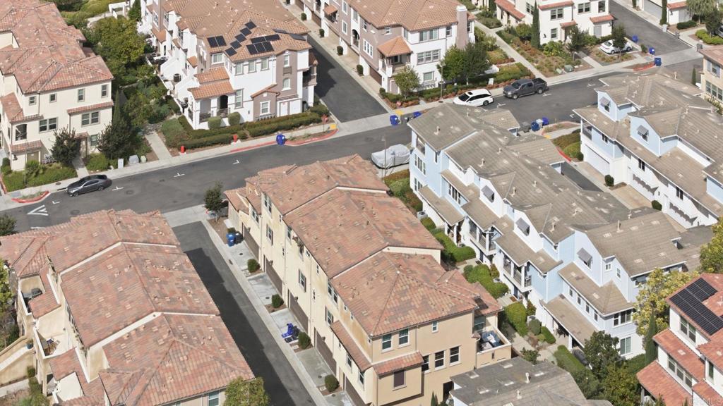 4367 Pacifica Way, Unit 2 Oceanside, CA 92056 - Photo 34 of 37