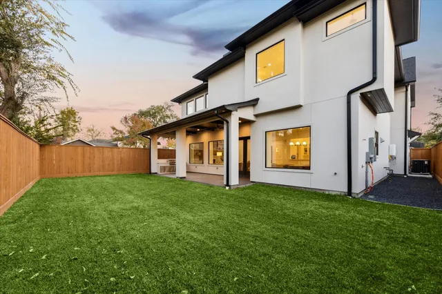 a picture of a building