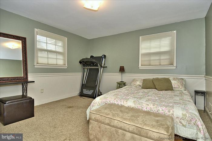 7636 Miller Fall Road Derwood, MD 20855 - Photo 22 of 30 Bedroom