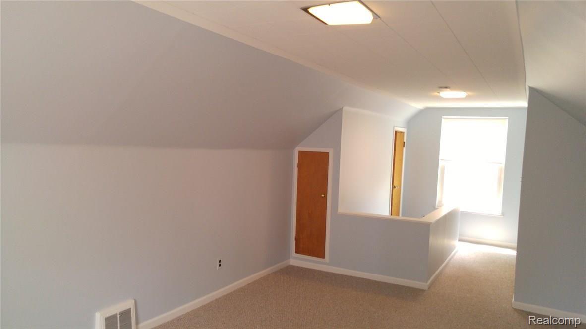 9667 Ruth Avenue Allen Park, MI 48101 - Photo 11 of 22 Bungalow Master