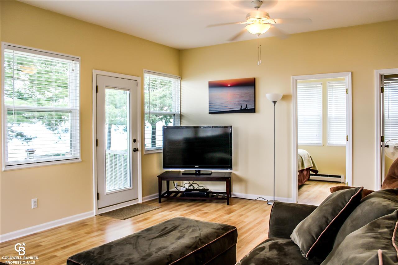 8701 Lakeshore Road Lexington, MI 48450 - Photo 7 of 29 31332175-6.JPG