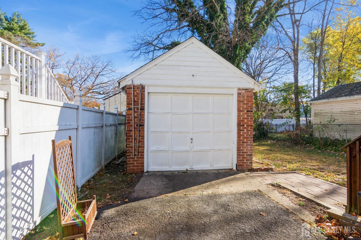 83 South Maple Avenue Springfield, NJ 07081 - Photo 32 of 38 a view of a small yard