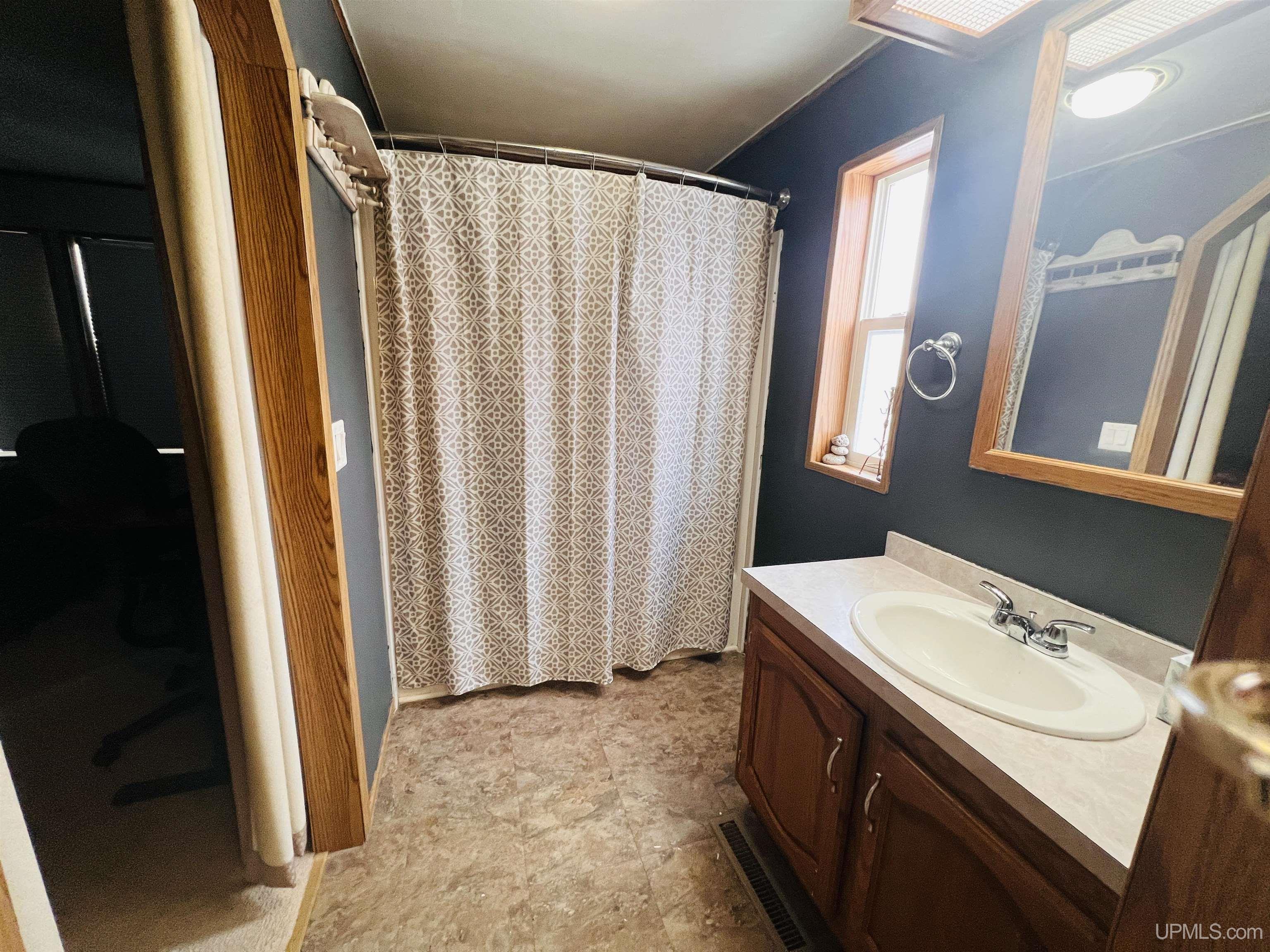 5154 12th Road Escanaba, MI 49829 - Photo 13 of 18