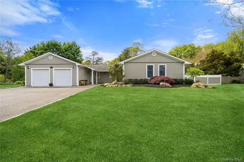 $815,000 | 12 Buccaneer Lane, East Setauket, NY 11733
