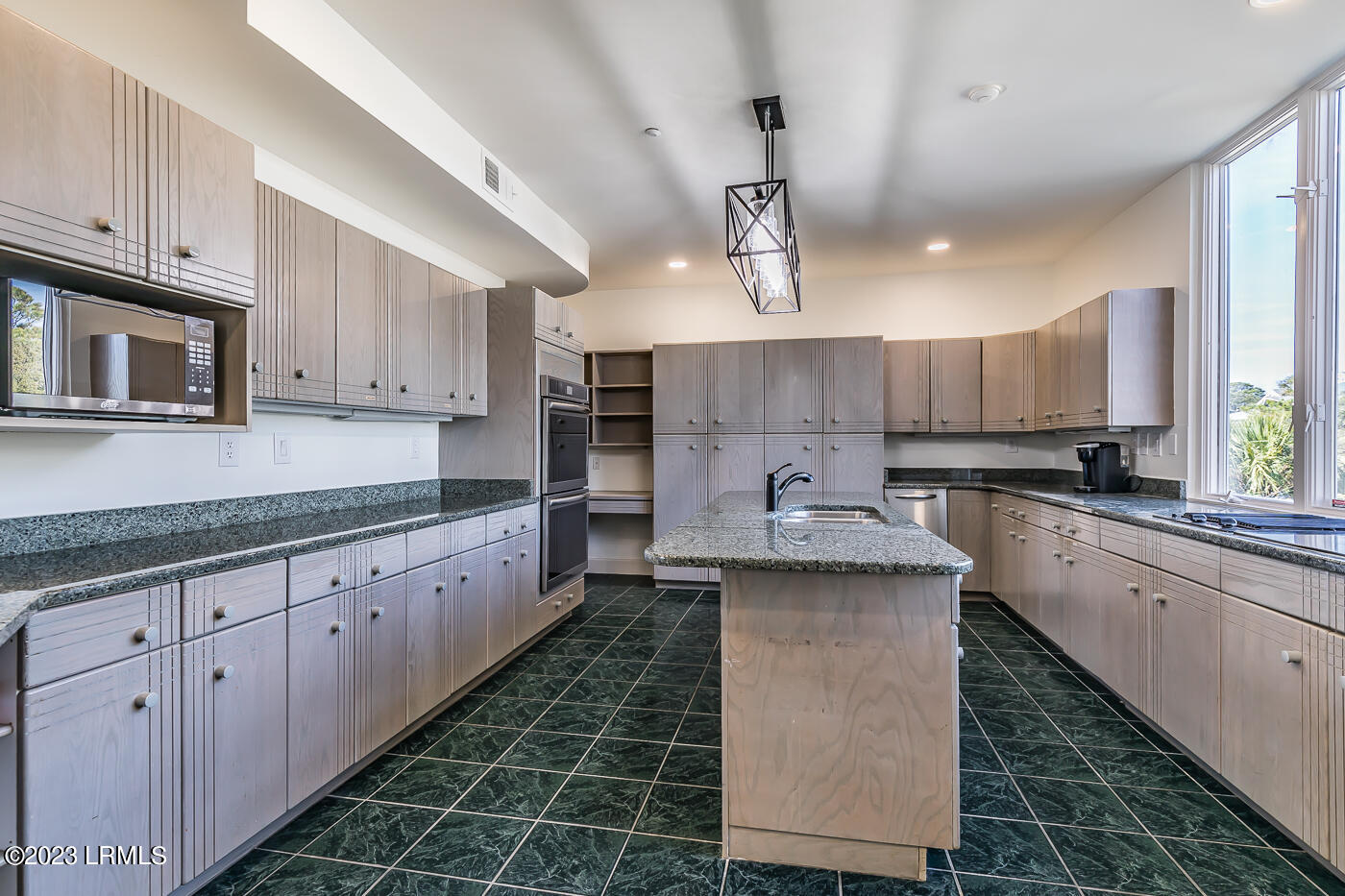 723 Pompano Road Fripp Island, SC 29920 - Photo 15 of 48 13 Kitchen