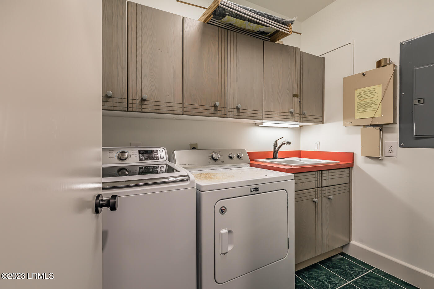 723 Pompano Road Fripp Island, SC 29920 - Photo 18 of 48 16 Laundry