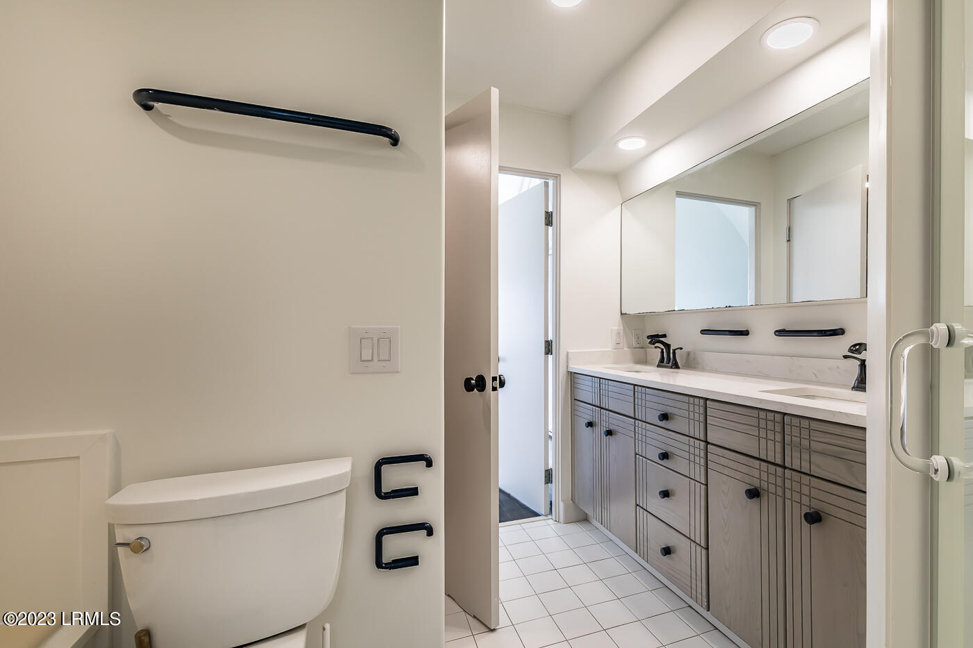 723 Pompano Road Fripp Island, SC 29920 - Photo 43 of 48 Copy of 46 Shared bath