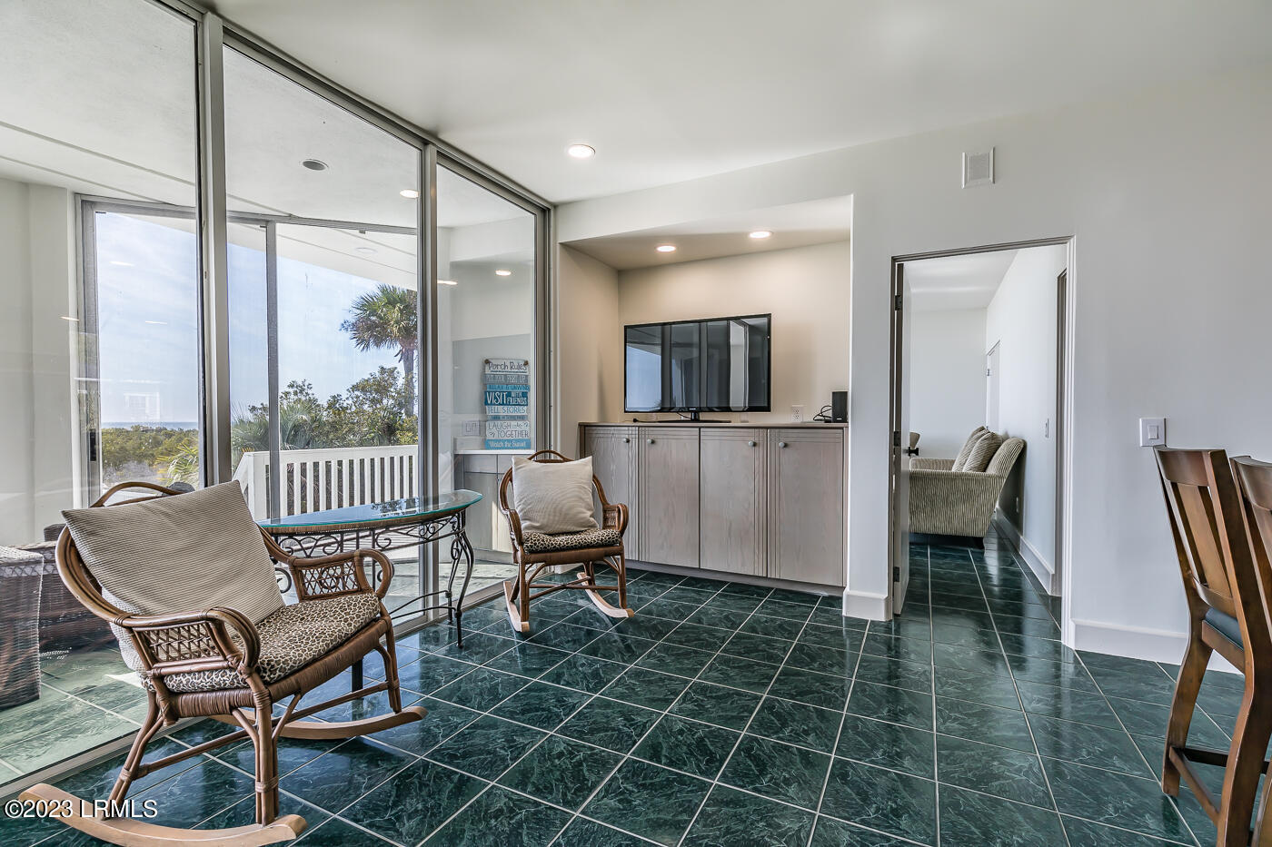 723 Pompano Road Fripp Island, SC 29920 - Photo 7 of 48 7 Living area