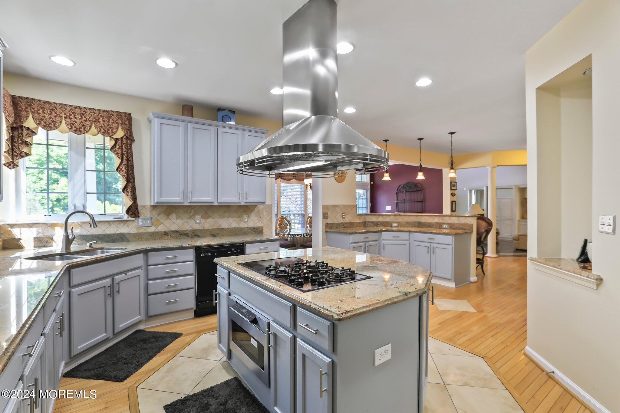 5 Bridgewater Road Farmingdale, NJ 07727 - Photo 23 of 72 Kitchen