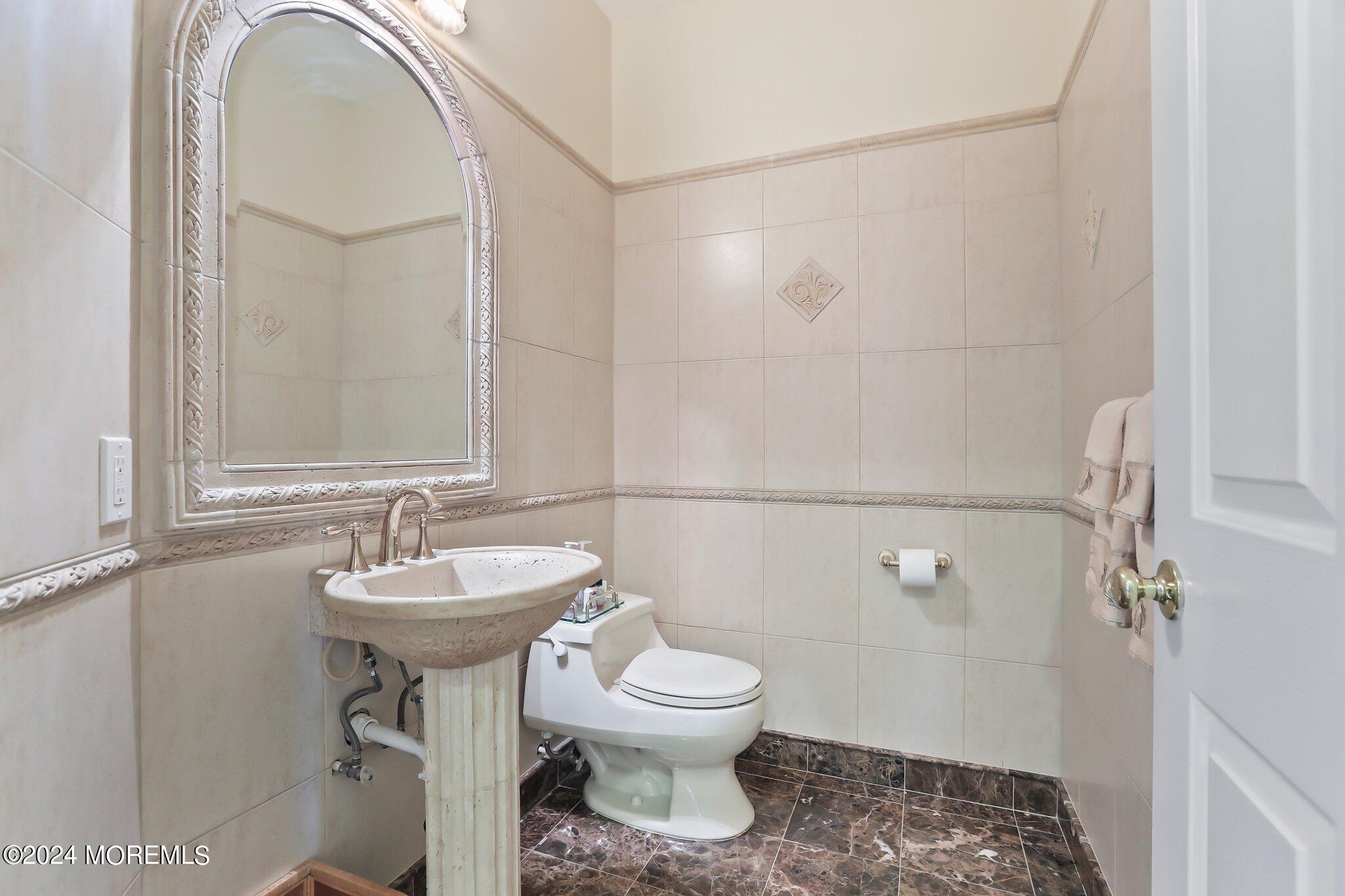 5 Bridgewater Road Farmingdale, NJ 07727 - Photo 33 of 72 Half Bath