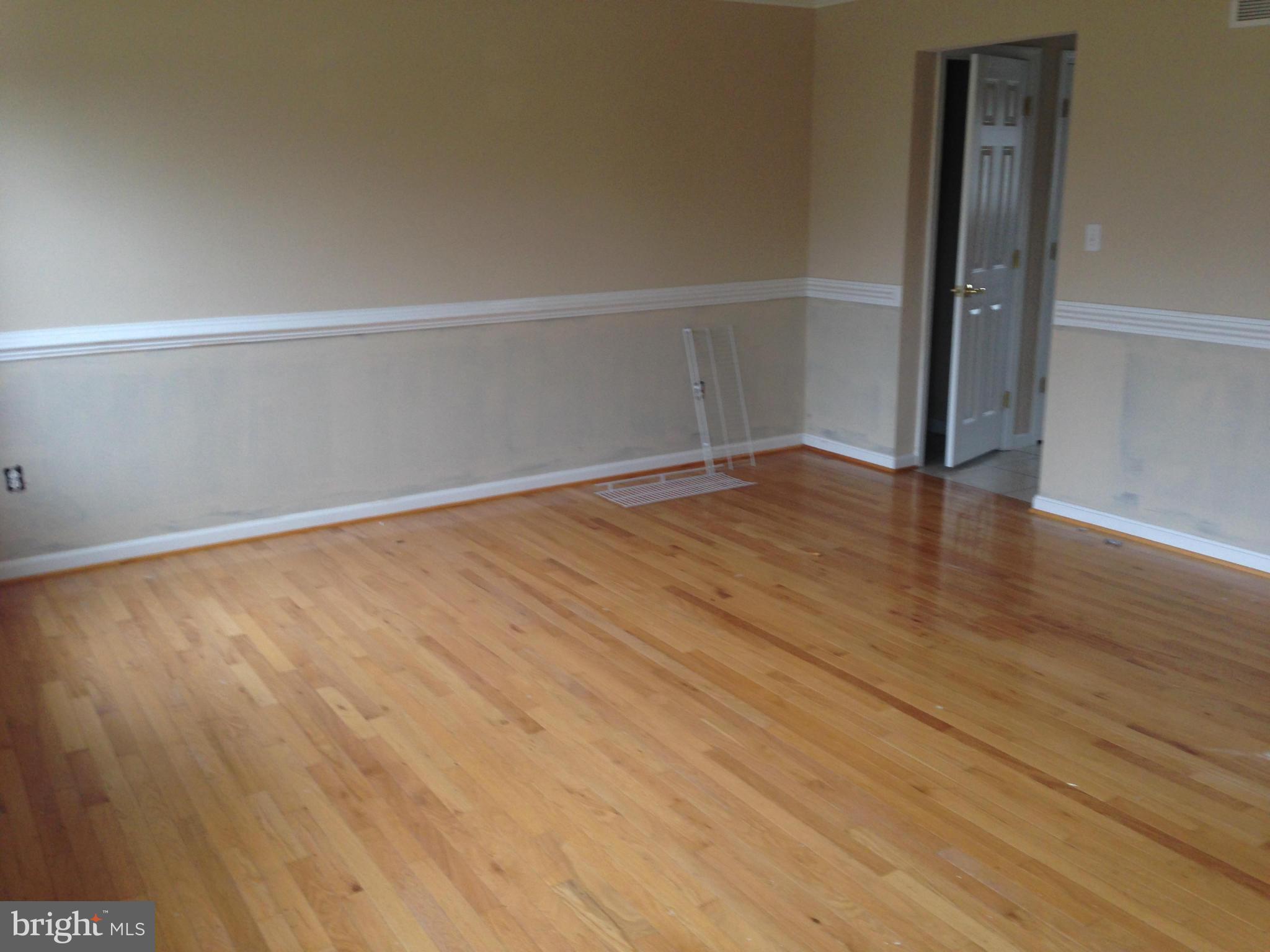 3522 Forest Hill Road Baltimore, MD 21207 - Photo 4 of 18 Interior (General)