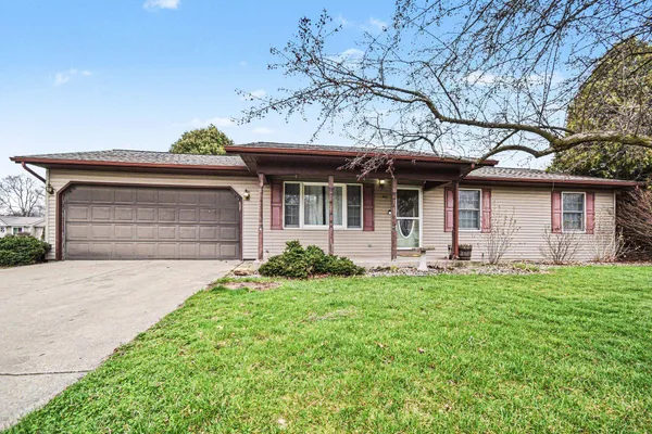 $255,000 | 401 South Wheatland Drive, Goshen, IN 46526
