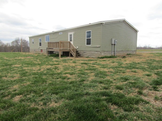 9578 Sunrise Road Red Boiling Springs, TN 37150 - Photo 19 of 19 a backyard of a house