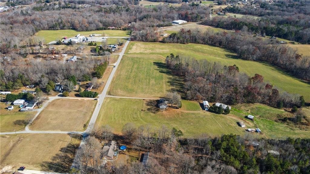 340 Jones Road Winston-Salem, NC 27107 - Photo 6 of 41 Gallery Image 6
