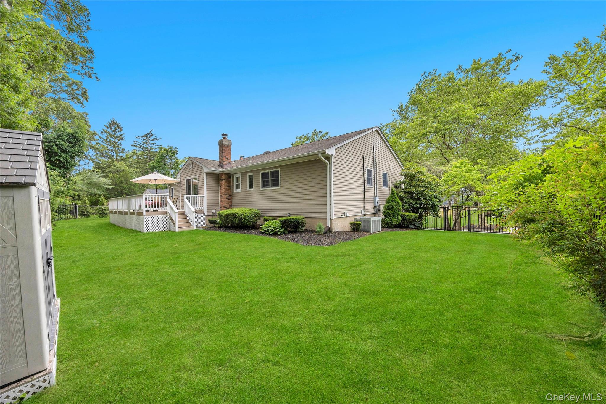 4 Long Hill Road Smithtown, NY 11787 - Photo 35 of 37