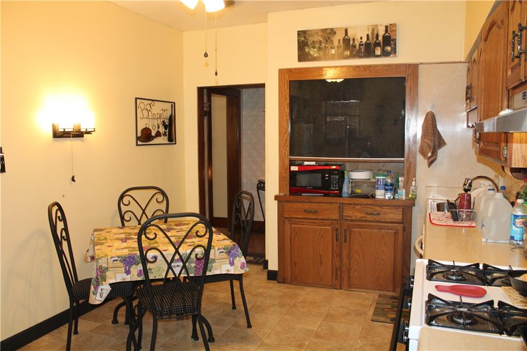 318 Ella Street McKees Rocks, PA 15136 - Photo 6 of 21 Gallery Image 6