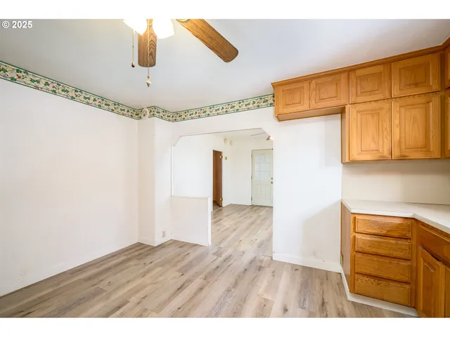 $335,000 | 1404 East 8th Street, Newberg, OR 97132