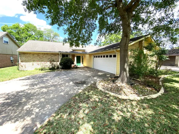 $2,100 | 22522 Smokey Hill Drive, Katy, TX 77450