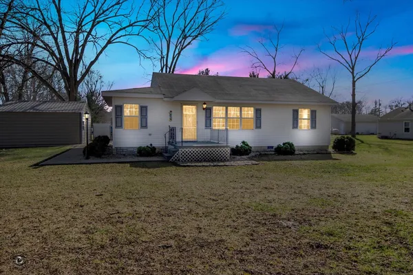$164,900 | 3478 North 17240E Road, Momence, IL 60954